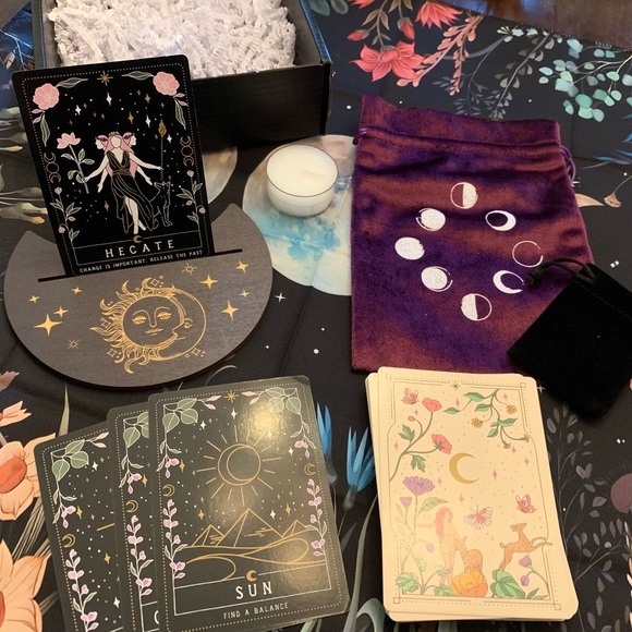 Tarot Card Gift Set - Picture 3 of 5